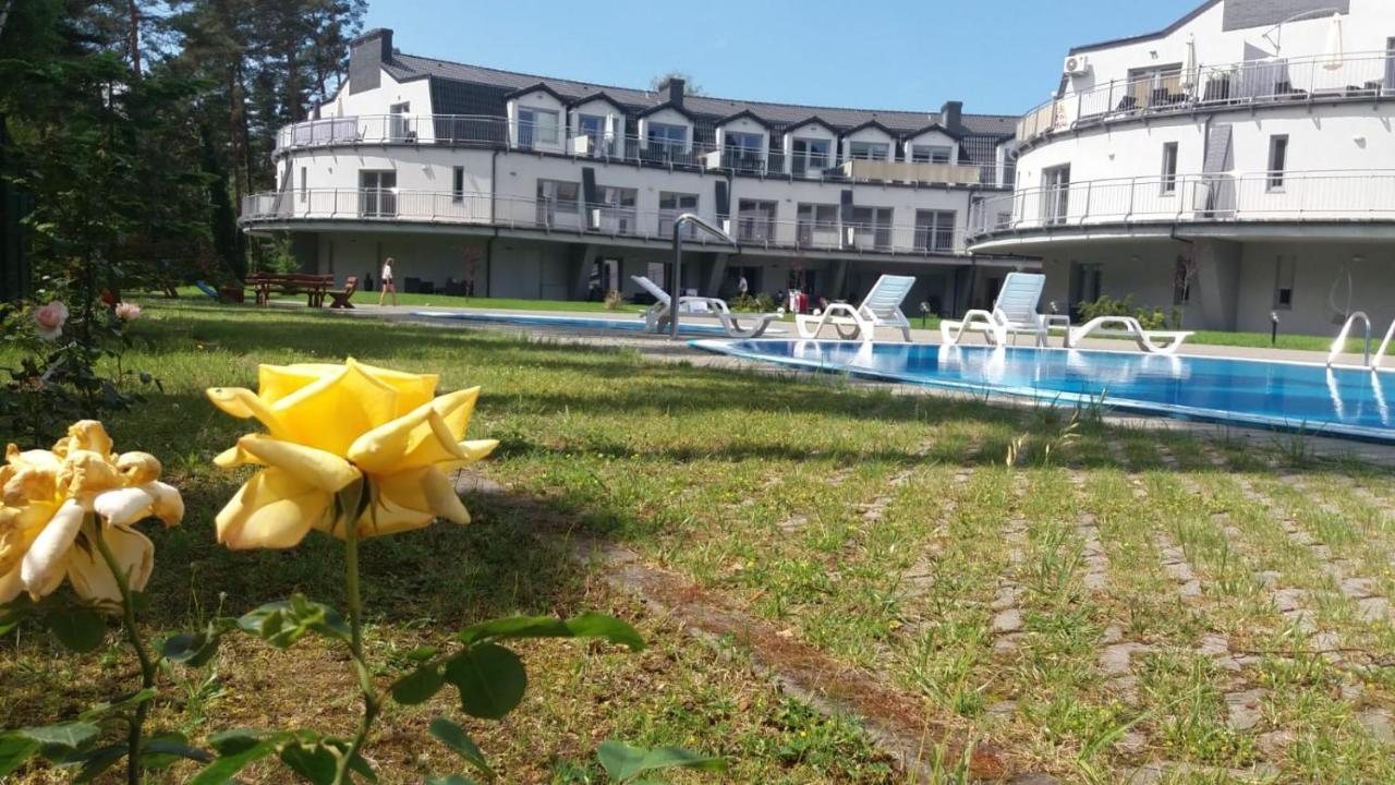 Romantyczny Apartament Happy 16 Basen & Kort Tenisowy, Ochrona 24 H - Dla Maksymalnie 6 Osob Поберово Экстерьер фото